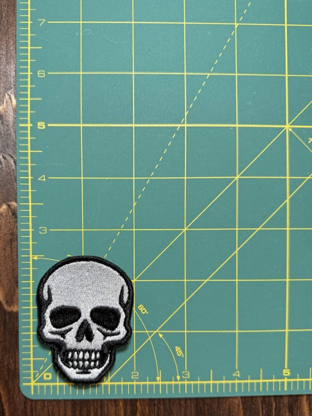 ✨3/$20✨ Skull Embroidered Patch - Picture 2 of 3